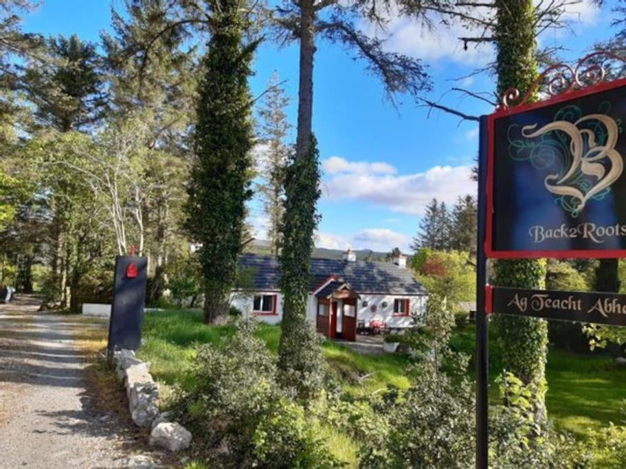 Back2Roots - Beautifully Restored Cottage, Doochary エクステリア 写真