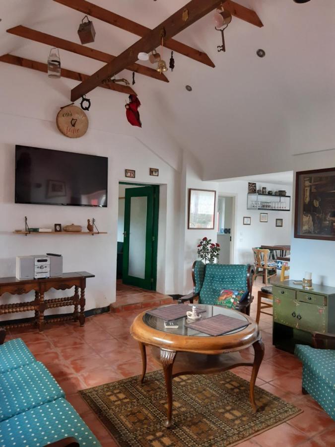 Back2Roots - Beautifully Restored Cottage, Doochary エクステリア 写真