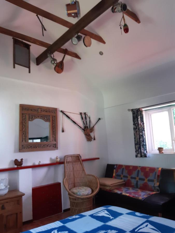 Back2Roots - Beautifully Restored Cottage, Doochary エクステリア 写真